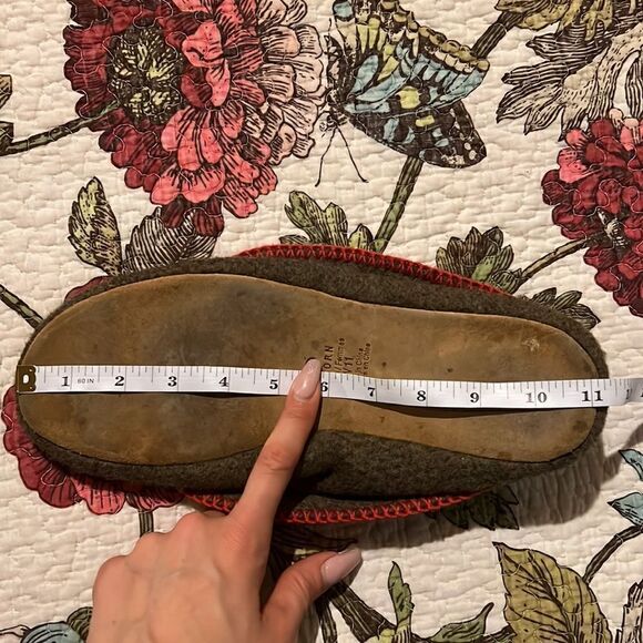 Acorn Slippers   - Picture 8 of 10